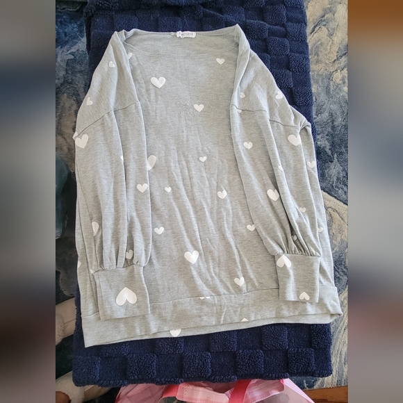 Gray Heart Pattern Sweater - Picture 1 of 4